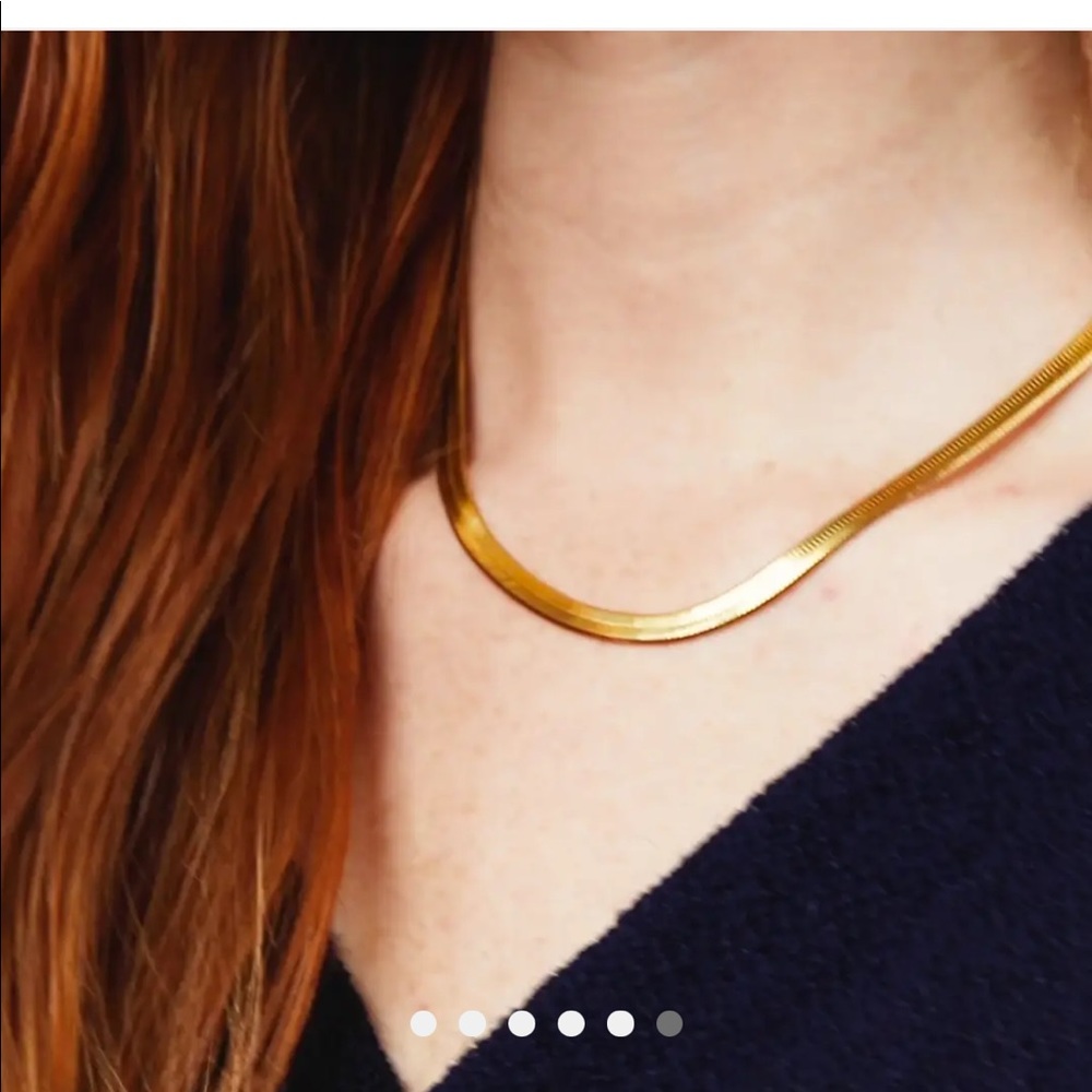 Mejuri snake chain necklace. Will come with dust bag and box.